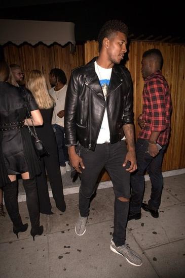 甲豪门的两 甲豪门的两